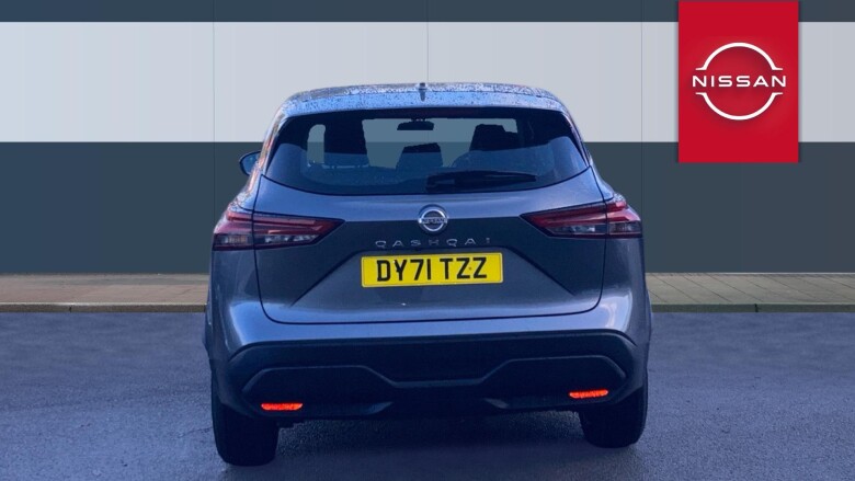 Nissan Qashqai 1.3 DiG-T MH Acenta Premium 5dr Petrol Hatchback